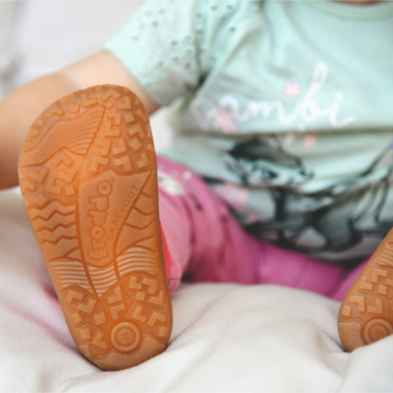 Extra Grip-pohja antaa lisäpitoa pikkuisille