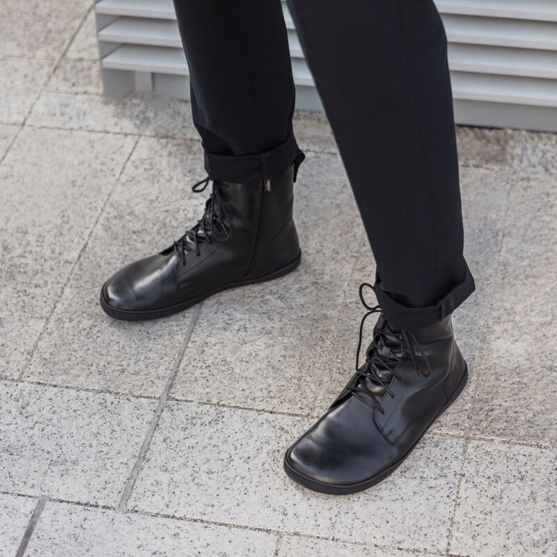 Klassinen kiilt&auml;v&auml;nahkainen maihari